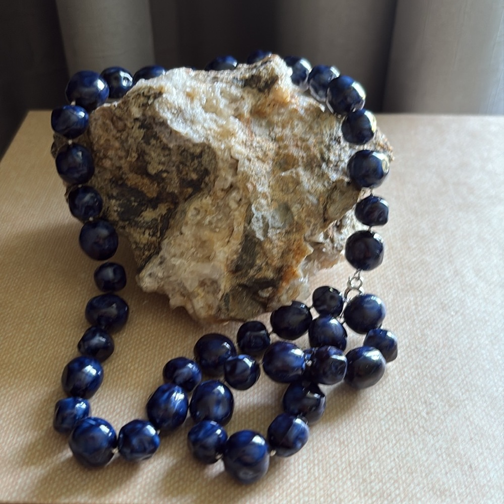Vintage Avon 1990 Deep Blue Chunky 22" Faceted Silver Clasp NIB 87
